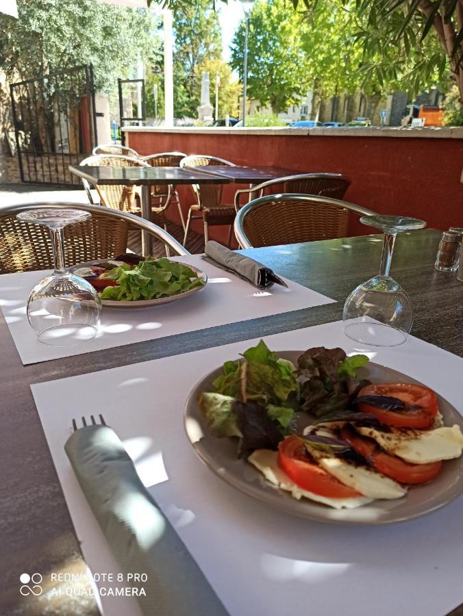 Hotel De La Place Loyettes Dış mekan fotoğraf