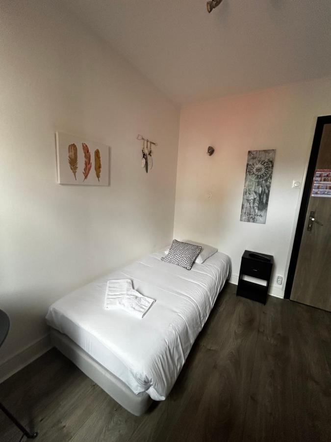 Hotel De La Place Loyettes Dış mekan fotoğraf